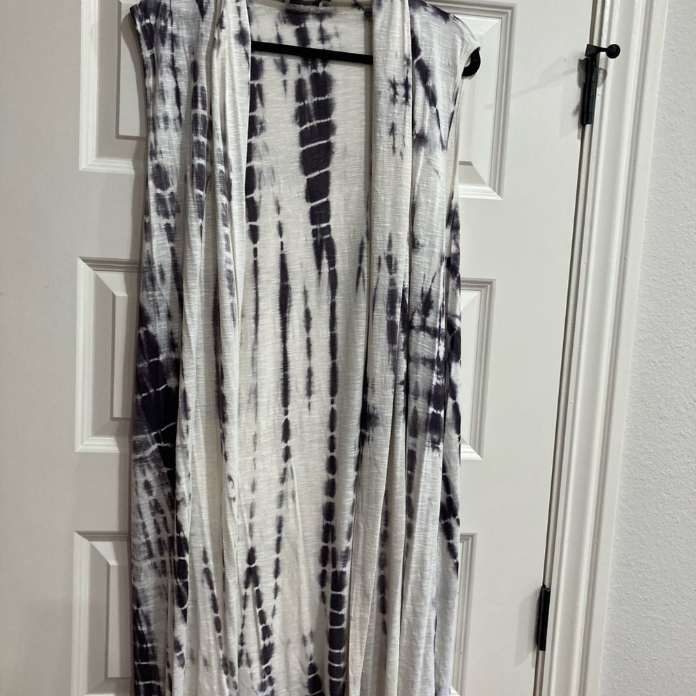 Dalia Monochrome Tie-Dye Top